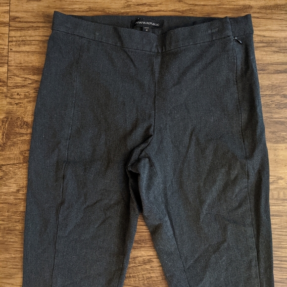 Banana Republic Black Cropped Pants - Picture 2 of 8
